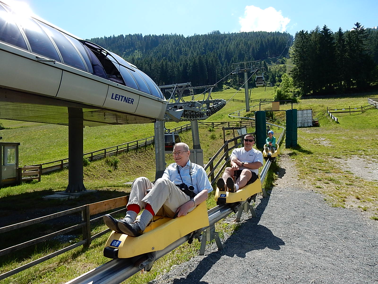 Dad on Sommerrodelbahn